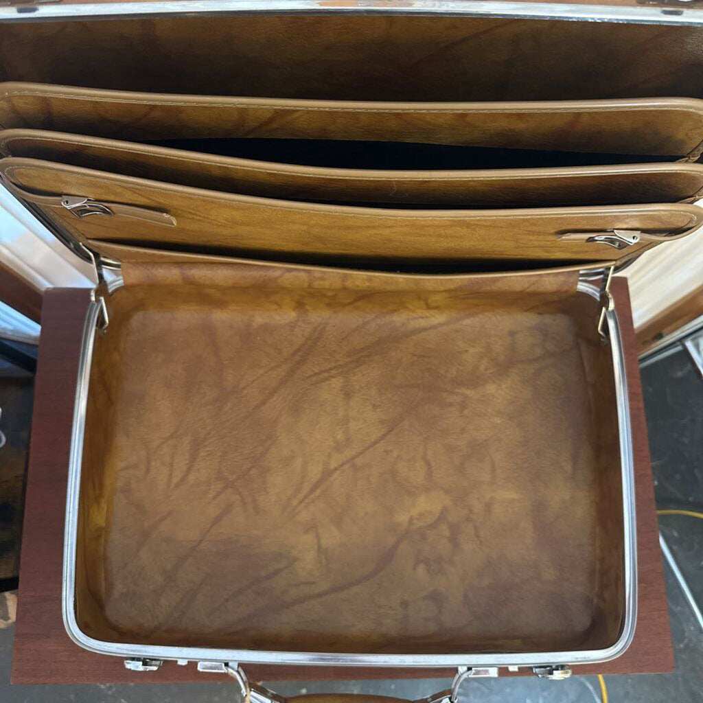 American Tourister Briefcase w key