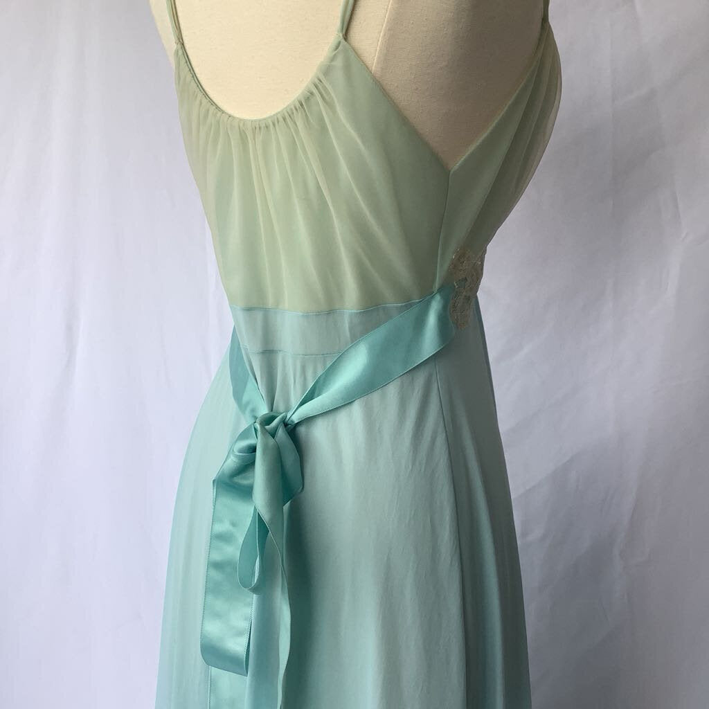 1960s Vanity Fair Light Blue & Lace Lingerie