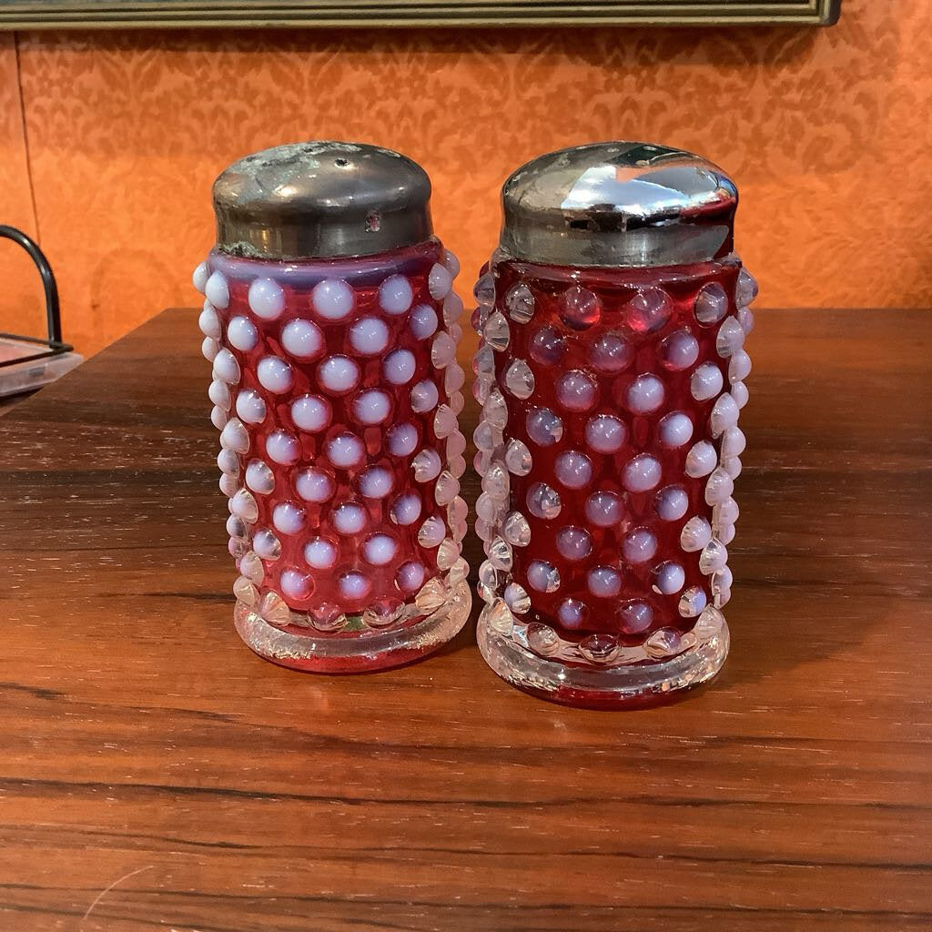 Vintage Hobnail S & P Set