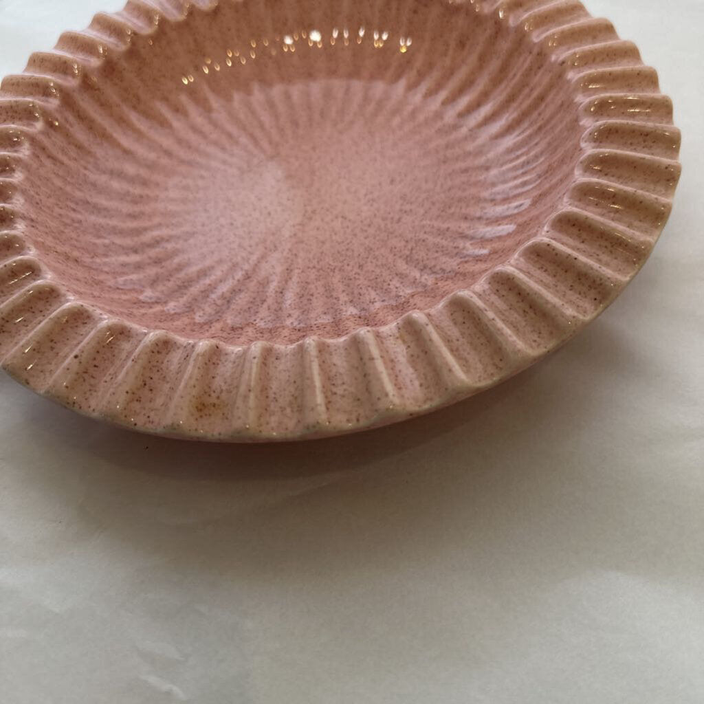 Mid Century Modern Red Wing Speckled Pink Ashtray