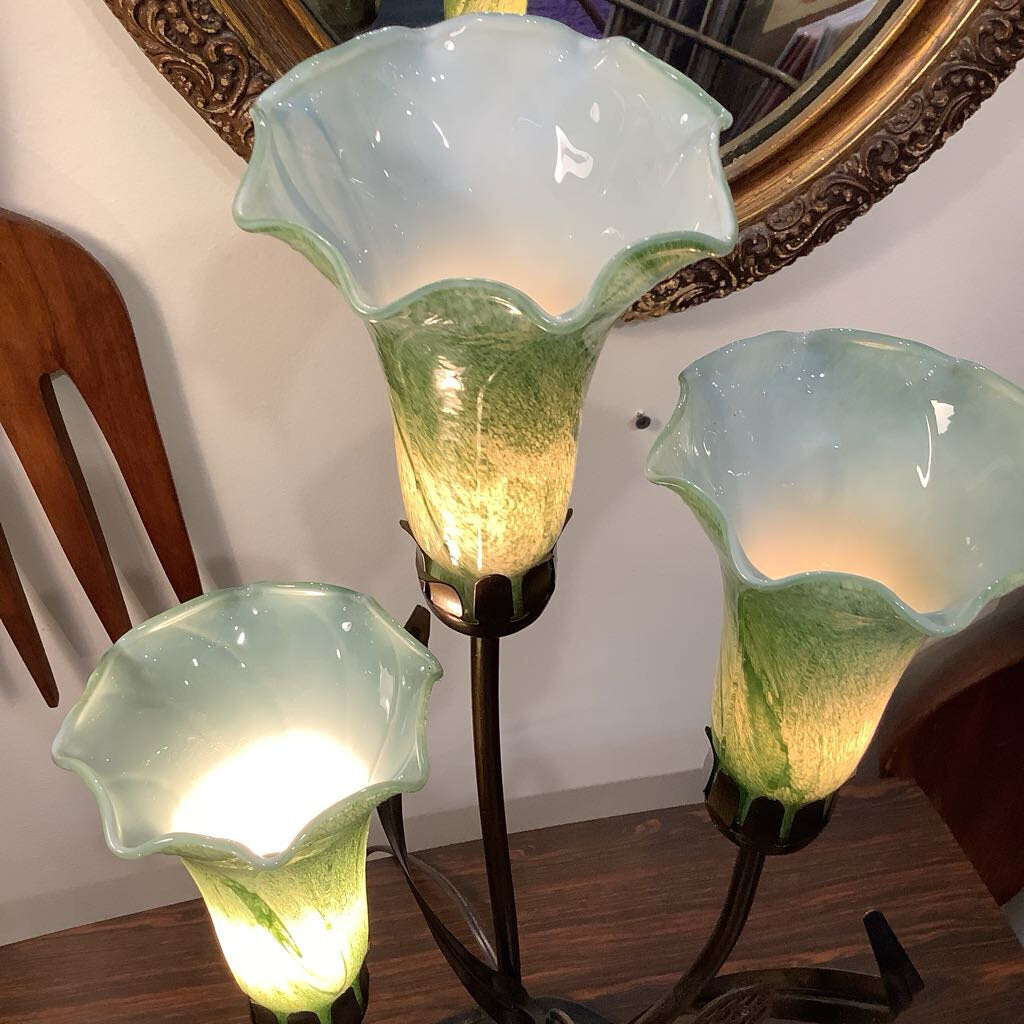 Dragon Fly Tulip Lamp