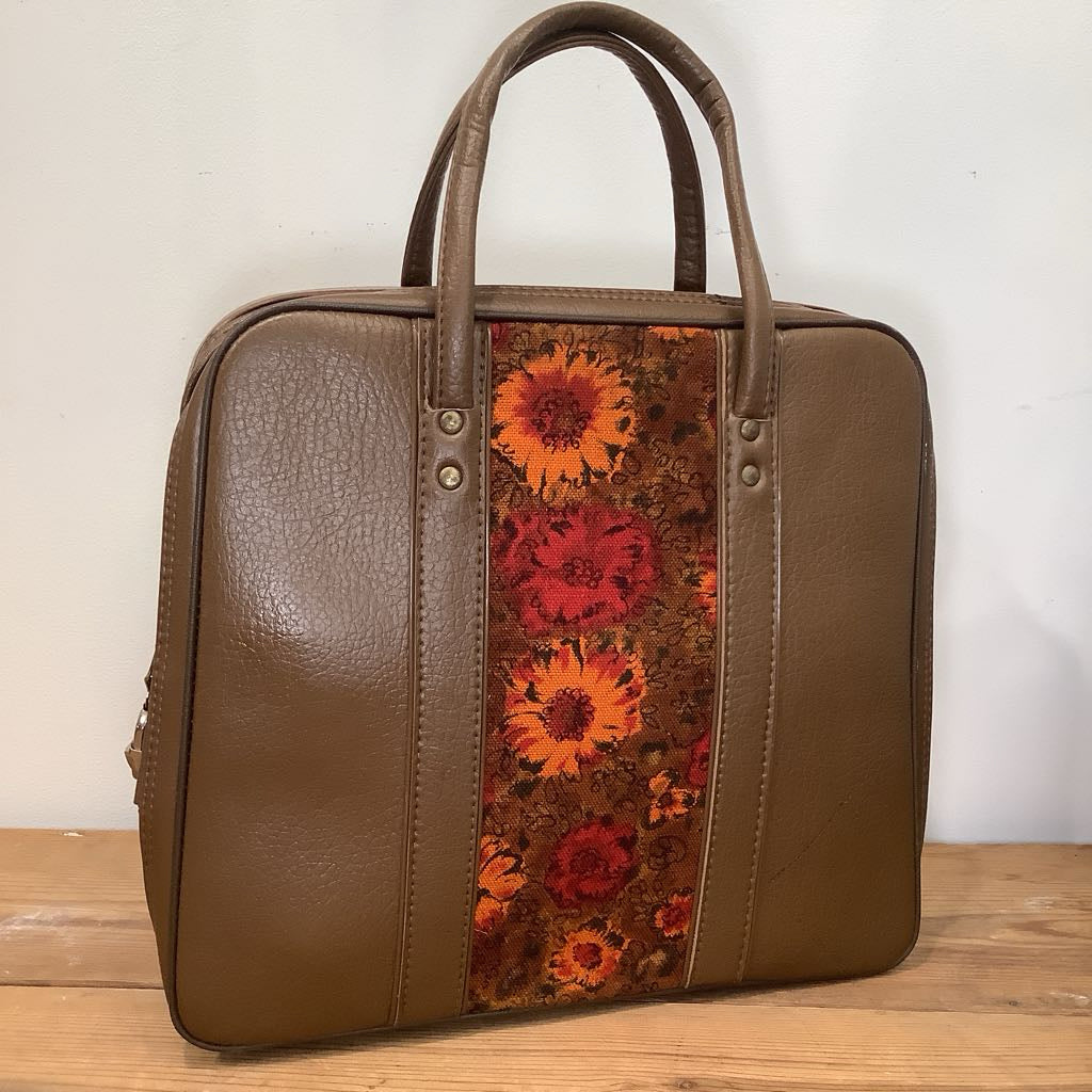 Amazing Vintage Mid Century Travel Case w Key(inside)