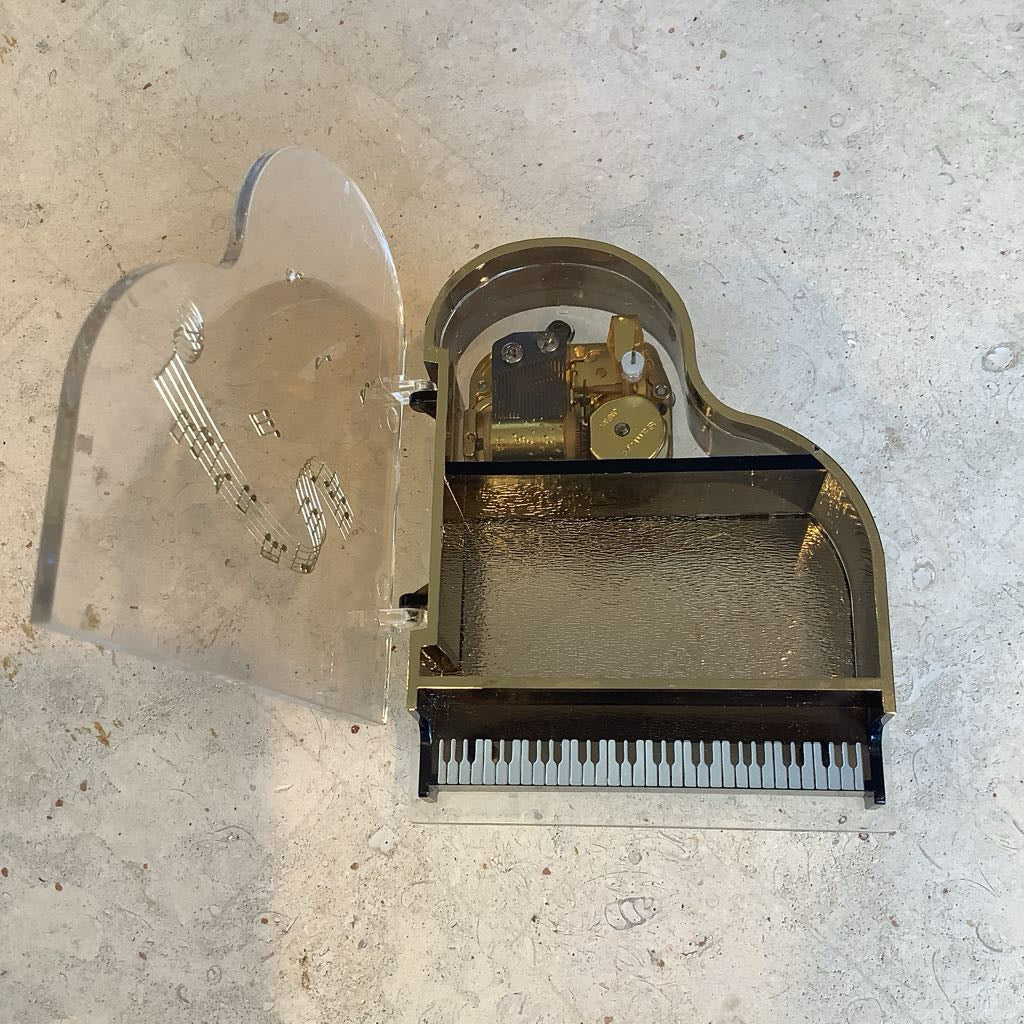 Piano music box