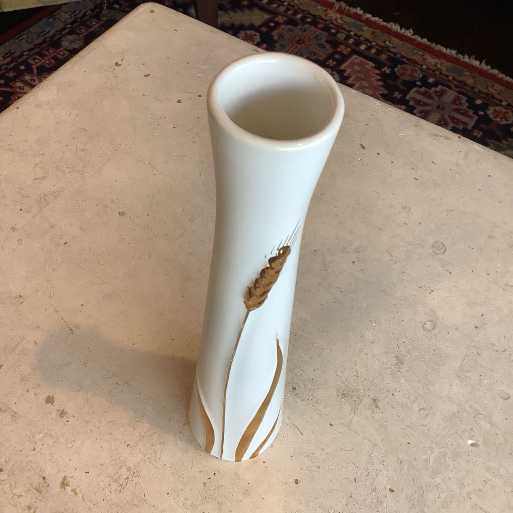 White n Gold wheat vase