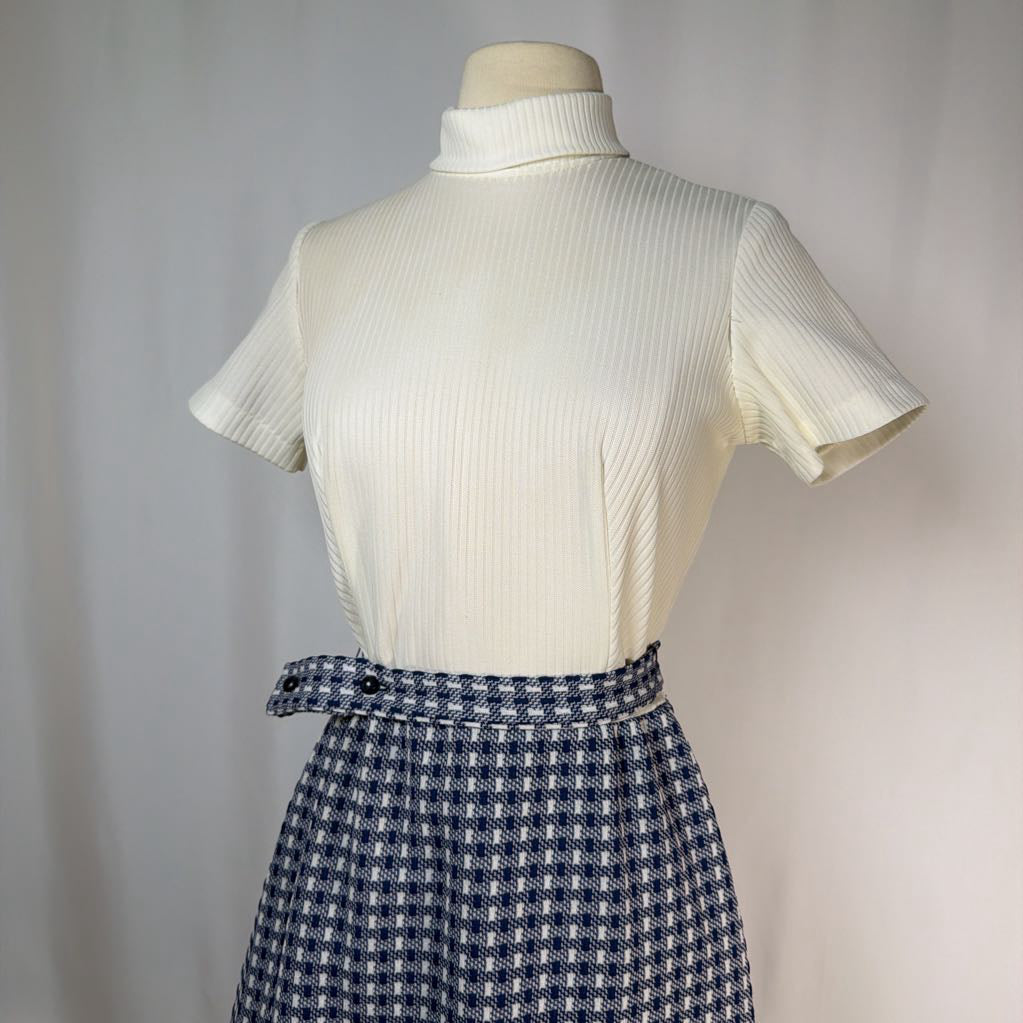 1960s Houndstooth 2 Piece Turtle Neck Dress & Vest