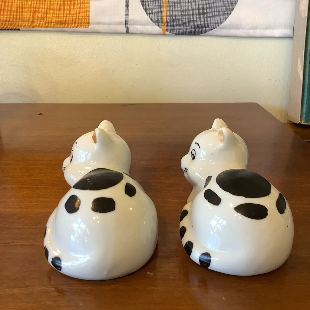 1970s Tuxedo Cat Salt & Pepper Shakers