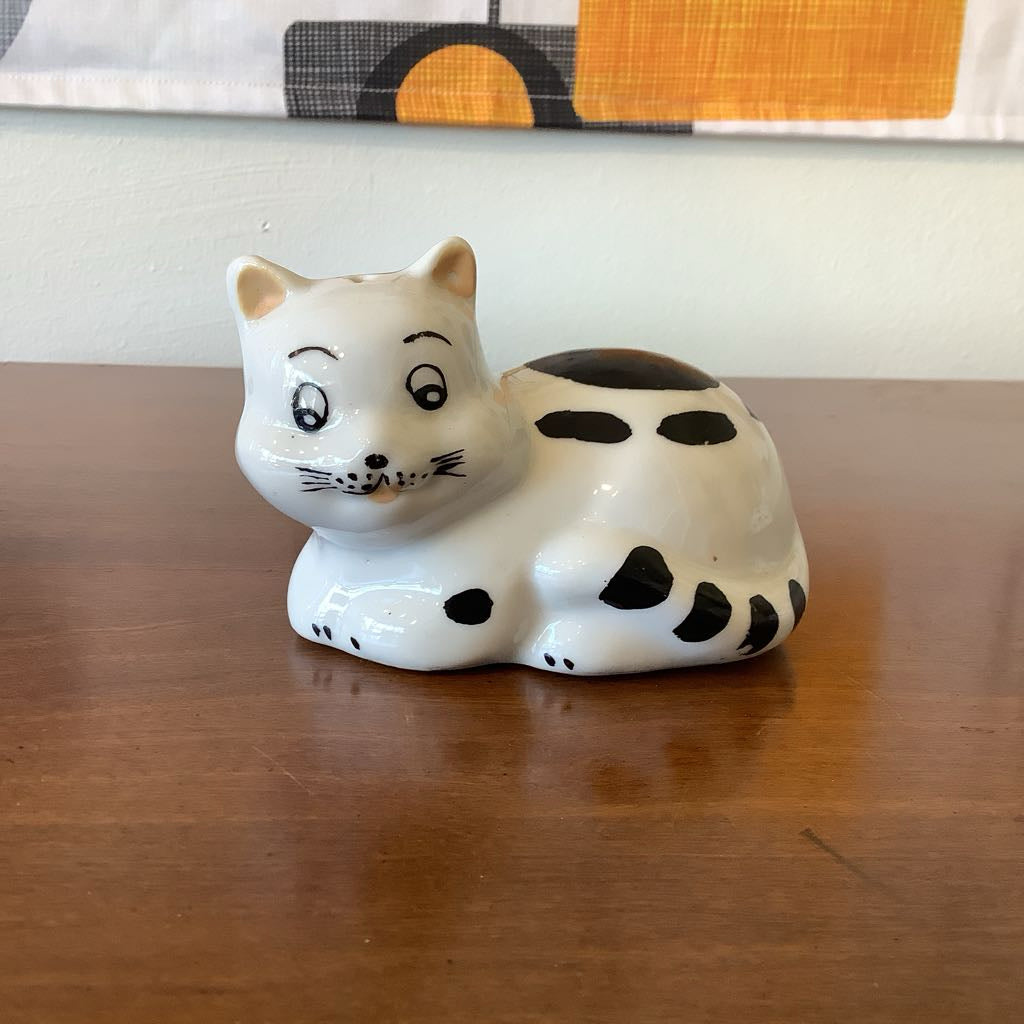 1970s Tuxedo Cat Salt & Pepper Shakers