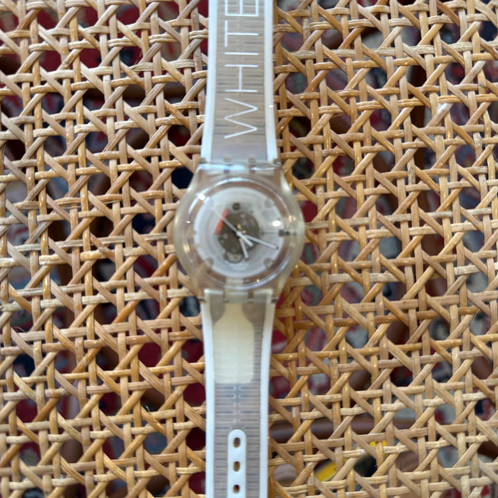 Vintage Swatch Jelly White Ice SUJK106 Watch