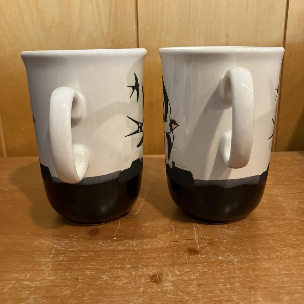 Vintage Set of 2 Swallowtail Kite Mugs