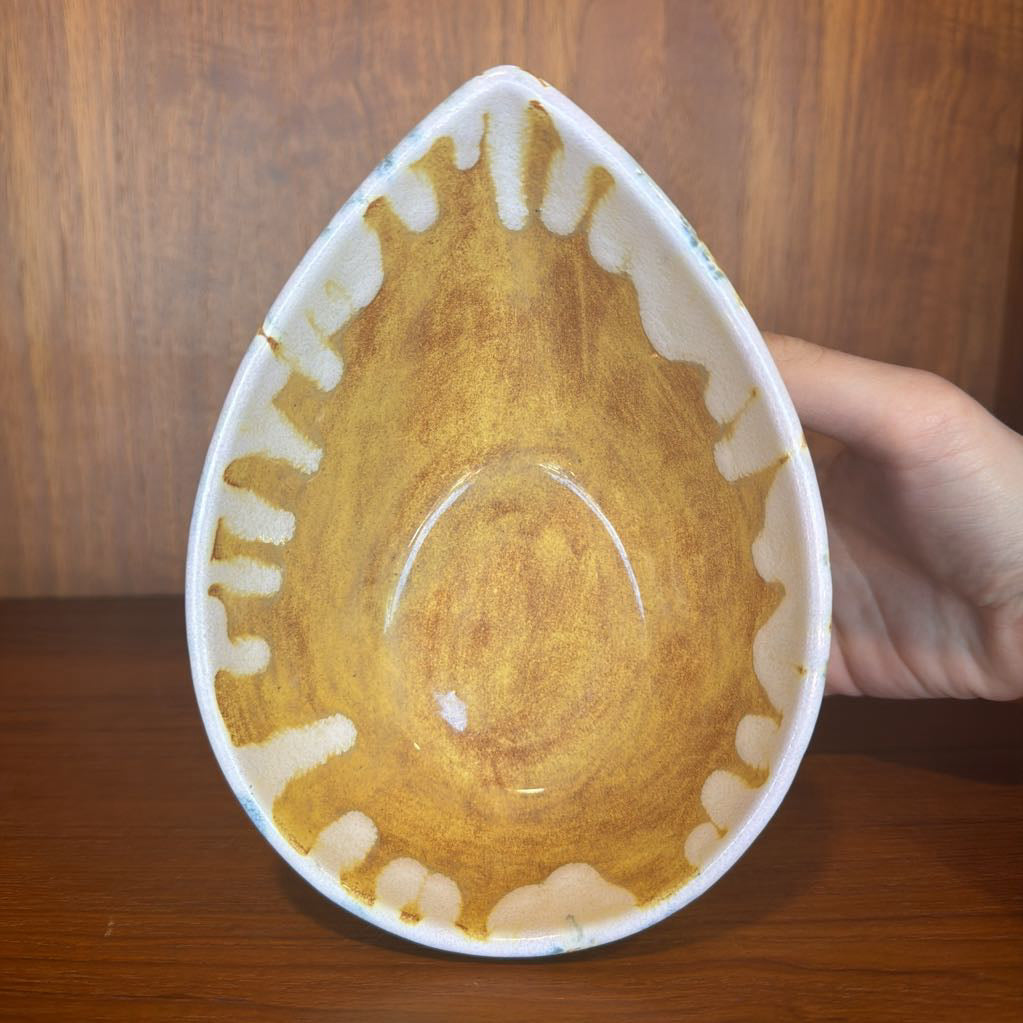 Pedistal textured Pottery Bowl