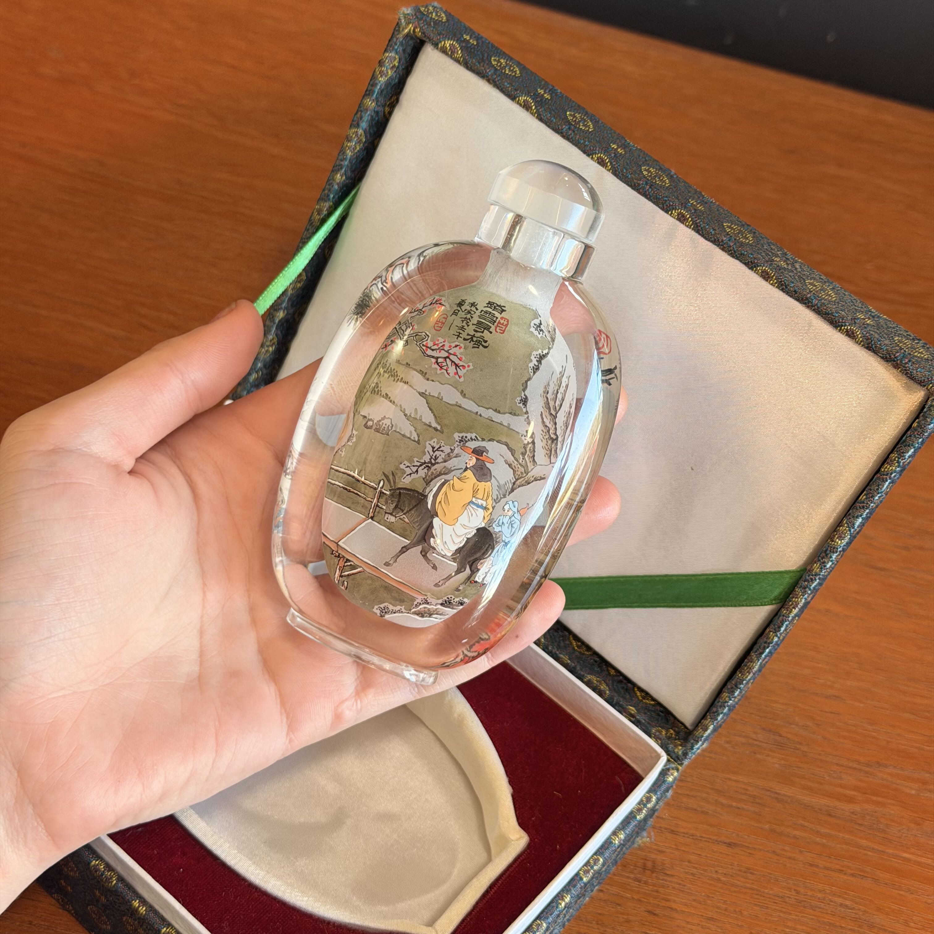 Vintage Chinese Glass Snuff Bottle in Original Box