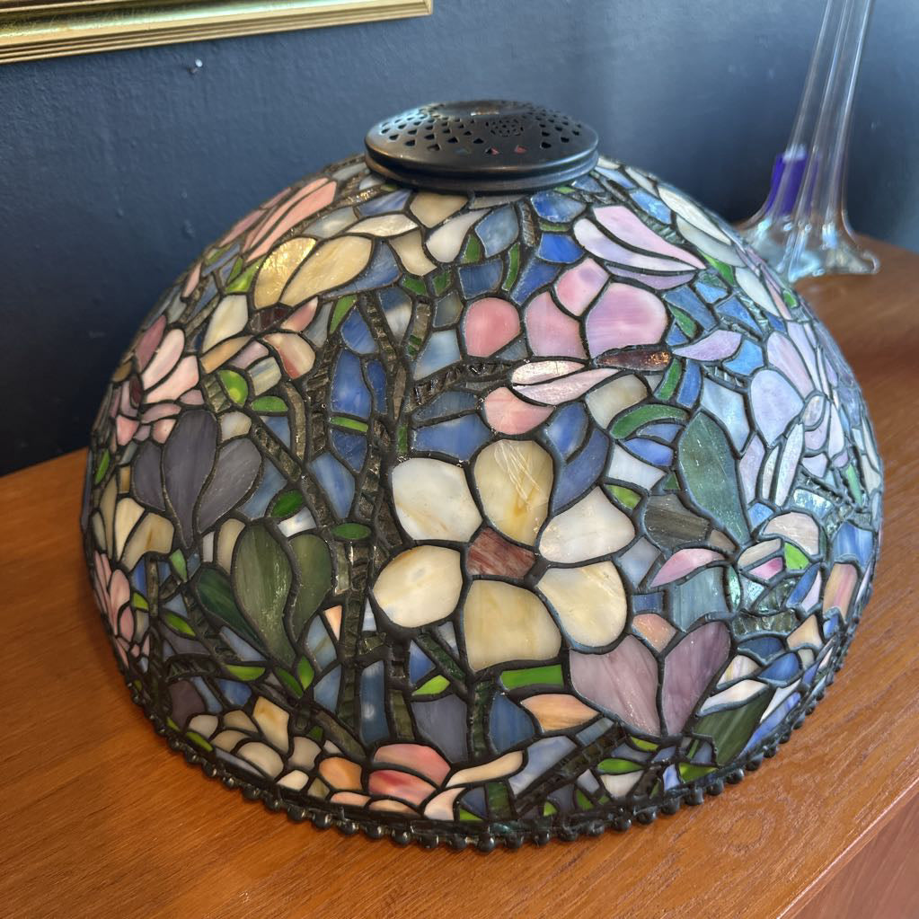 Vintage Dale Tiffany Limited Edition "Magnolia" Stained Glass 16" Shade