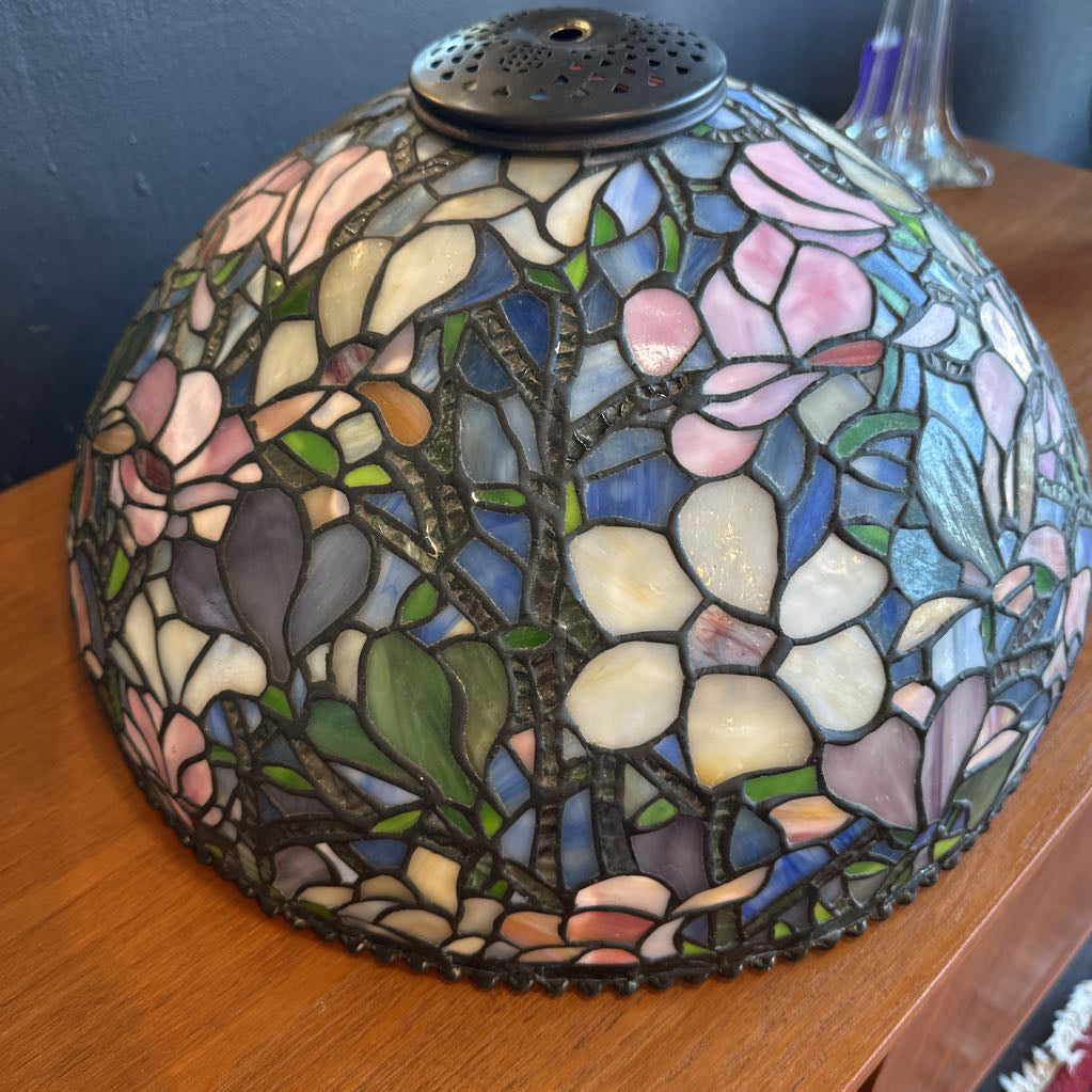 Vintage Dale Tiffany Limited Edition "Magnolia" Stained Glass 16" Shade