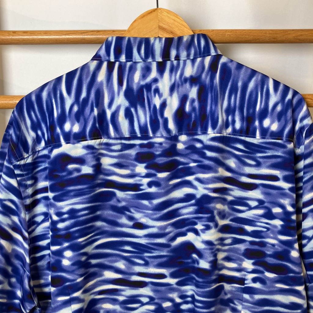 1990s Kenneth Cole Mens Blue Water Button Down Shirt