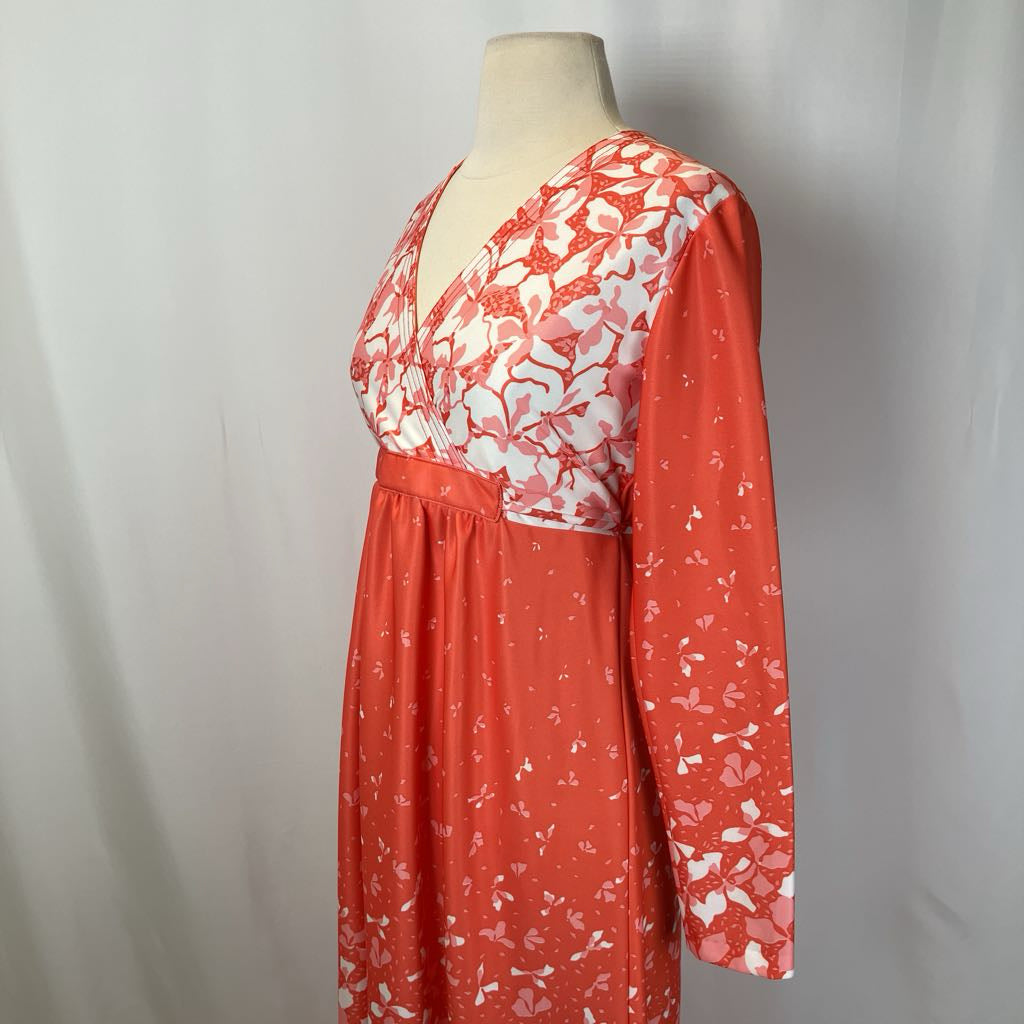 1970s Red and White Floral Maxi 1970s Red and White Floral Maxi