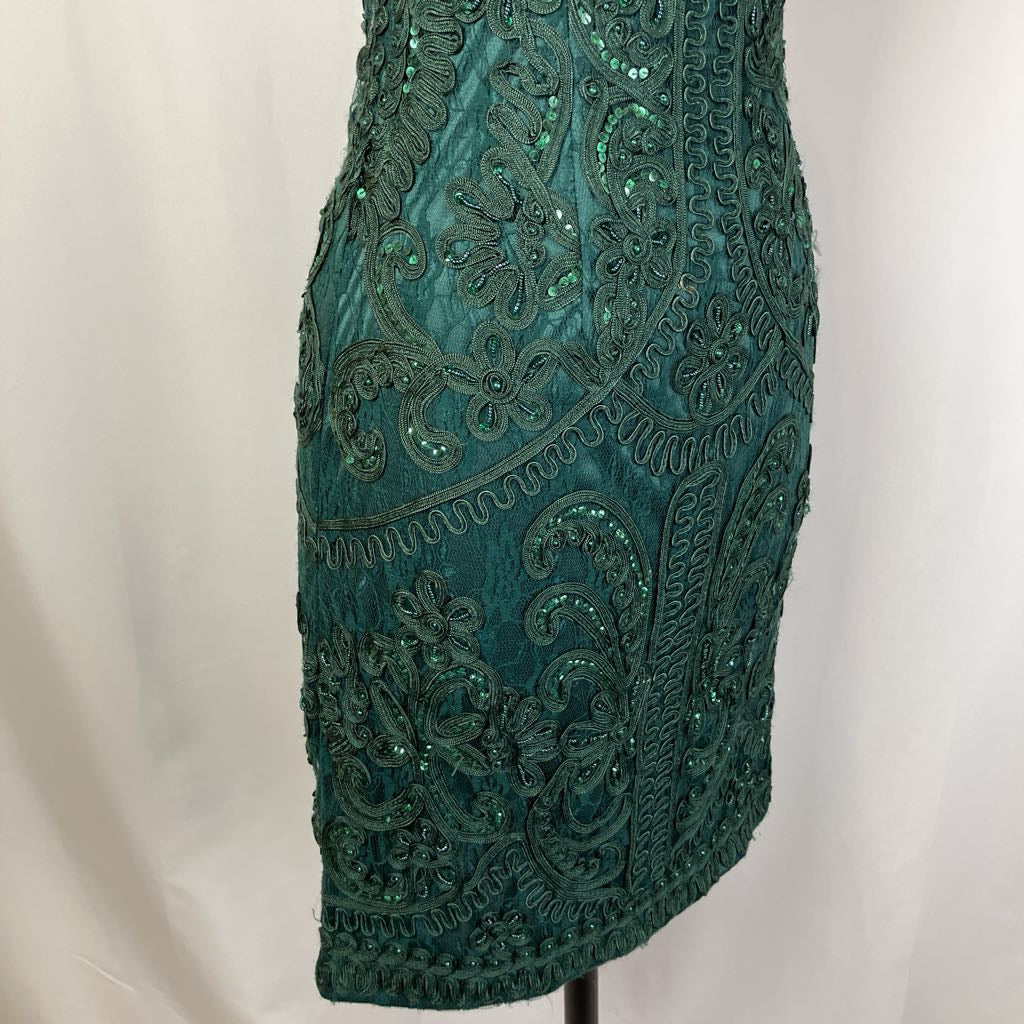 B34" W28" H32" L36" / Emerald Green / Used B34" W28" H32" L36" / Emerald Green / Used