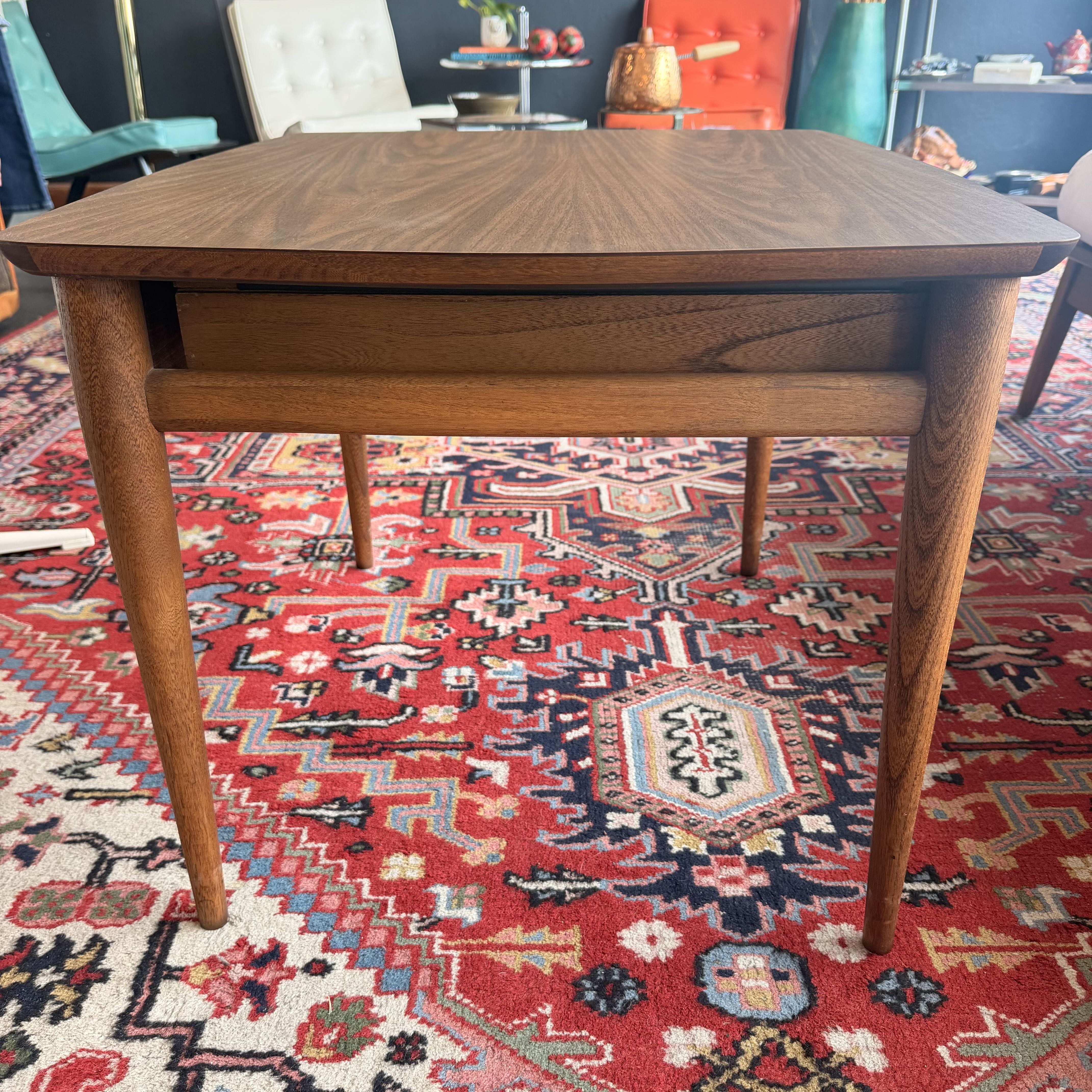Lane Mid Century Modern Single Drawer Walnut End Table