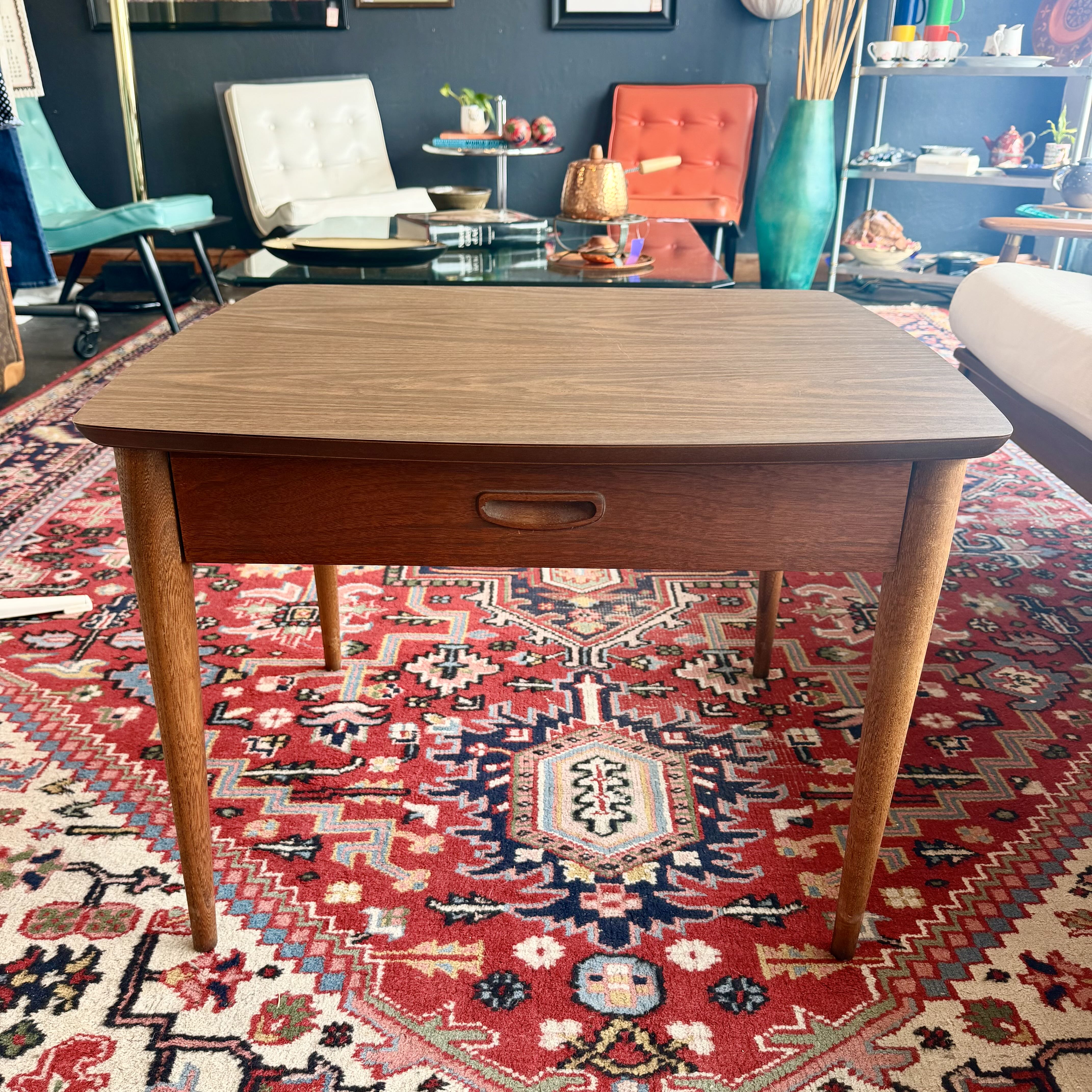 Lane Mid Century Modern Single Drawer Walnut End Table