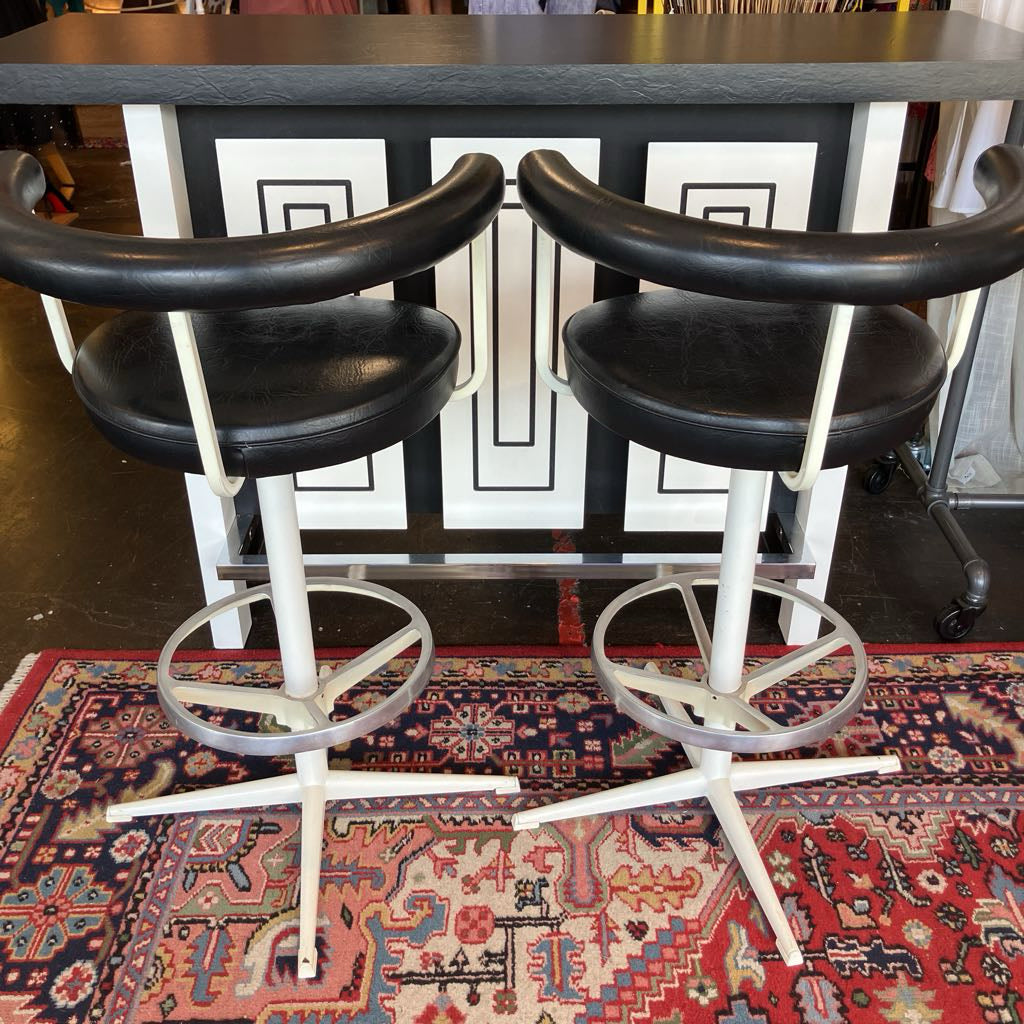 Mid Century Modern Bar w/ Swivel Barstools Black & White Set