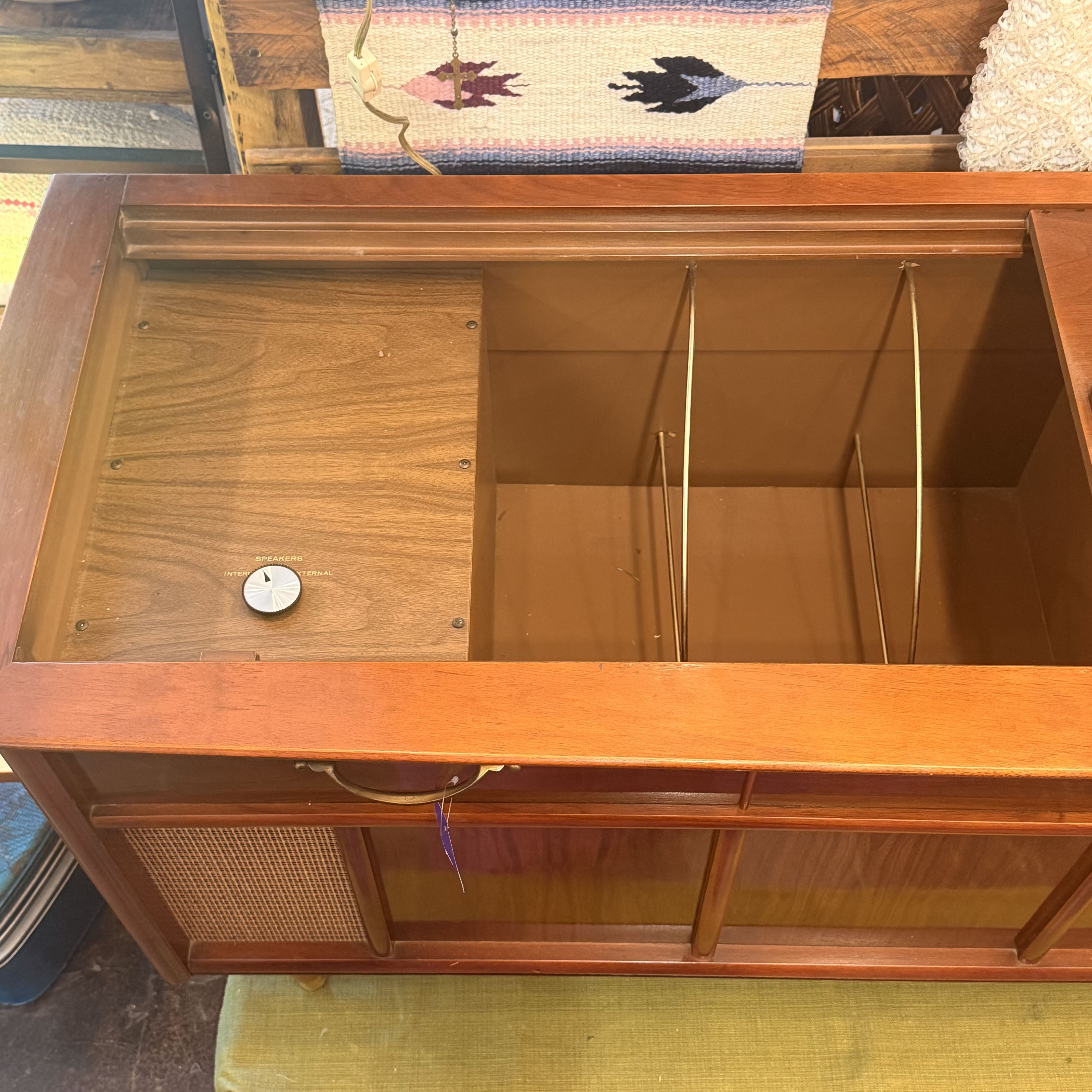 Vintage 1960s Magnavox Stereo Console