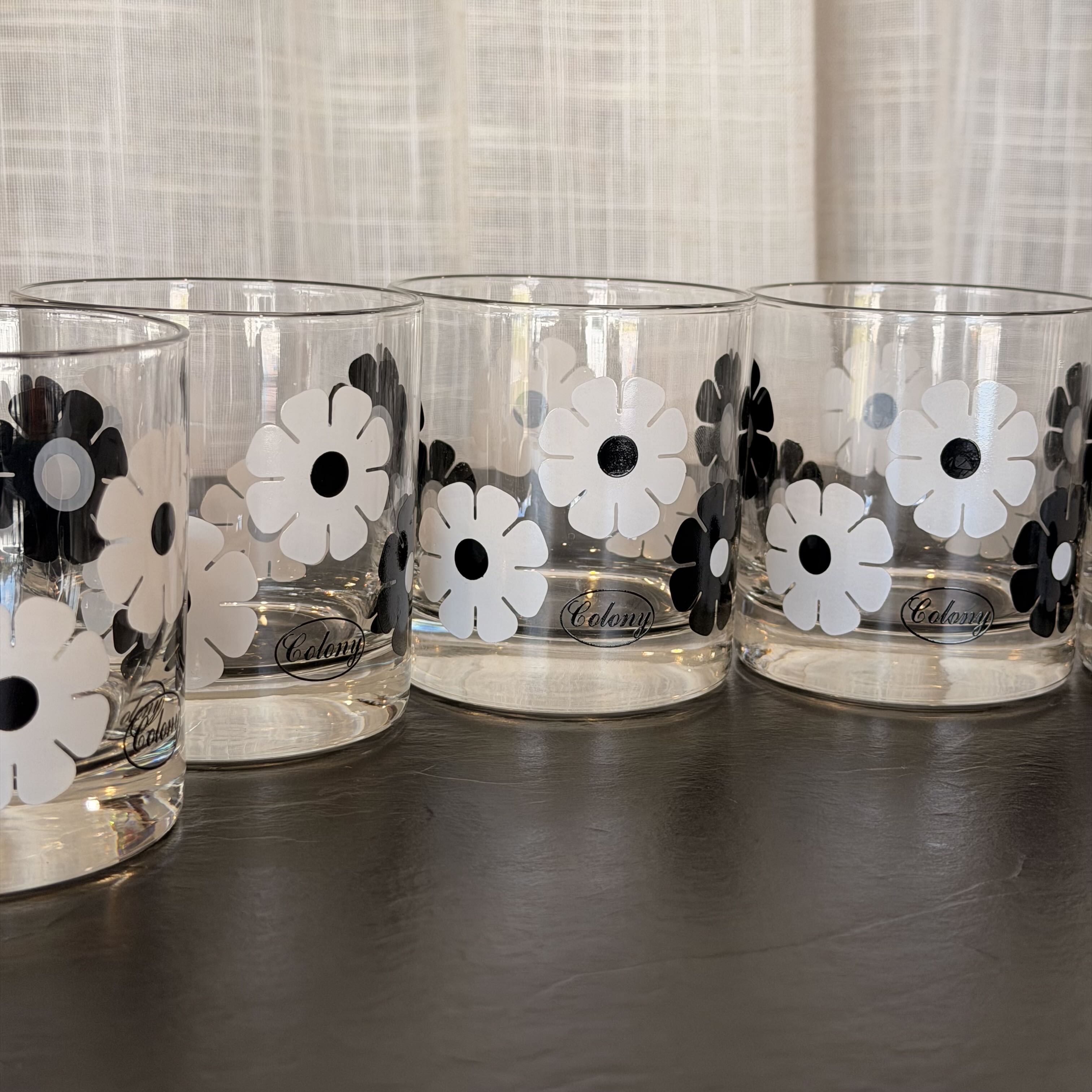 Colony Black and White Floral Bar set
